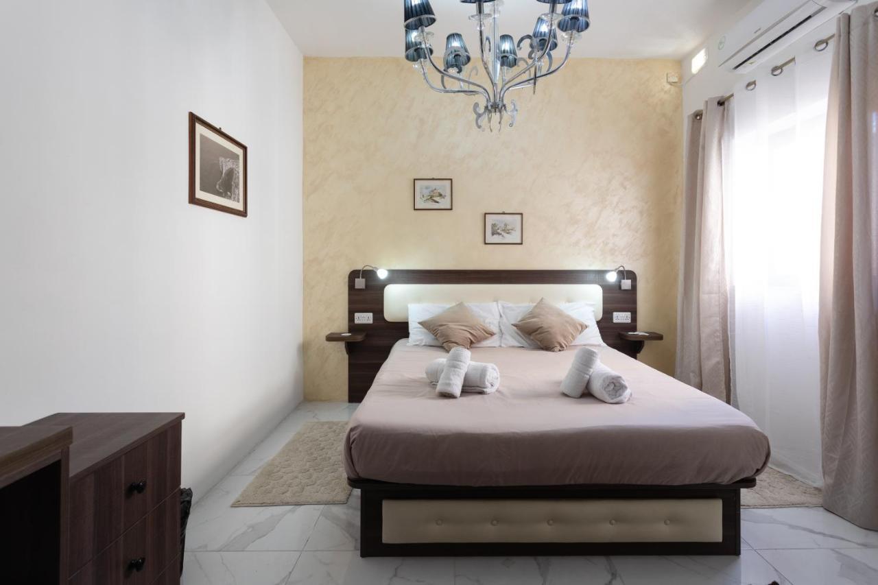 Tarona Guesthouse Сент-Полс-Бей Экстерьер фото